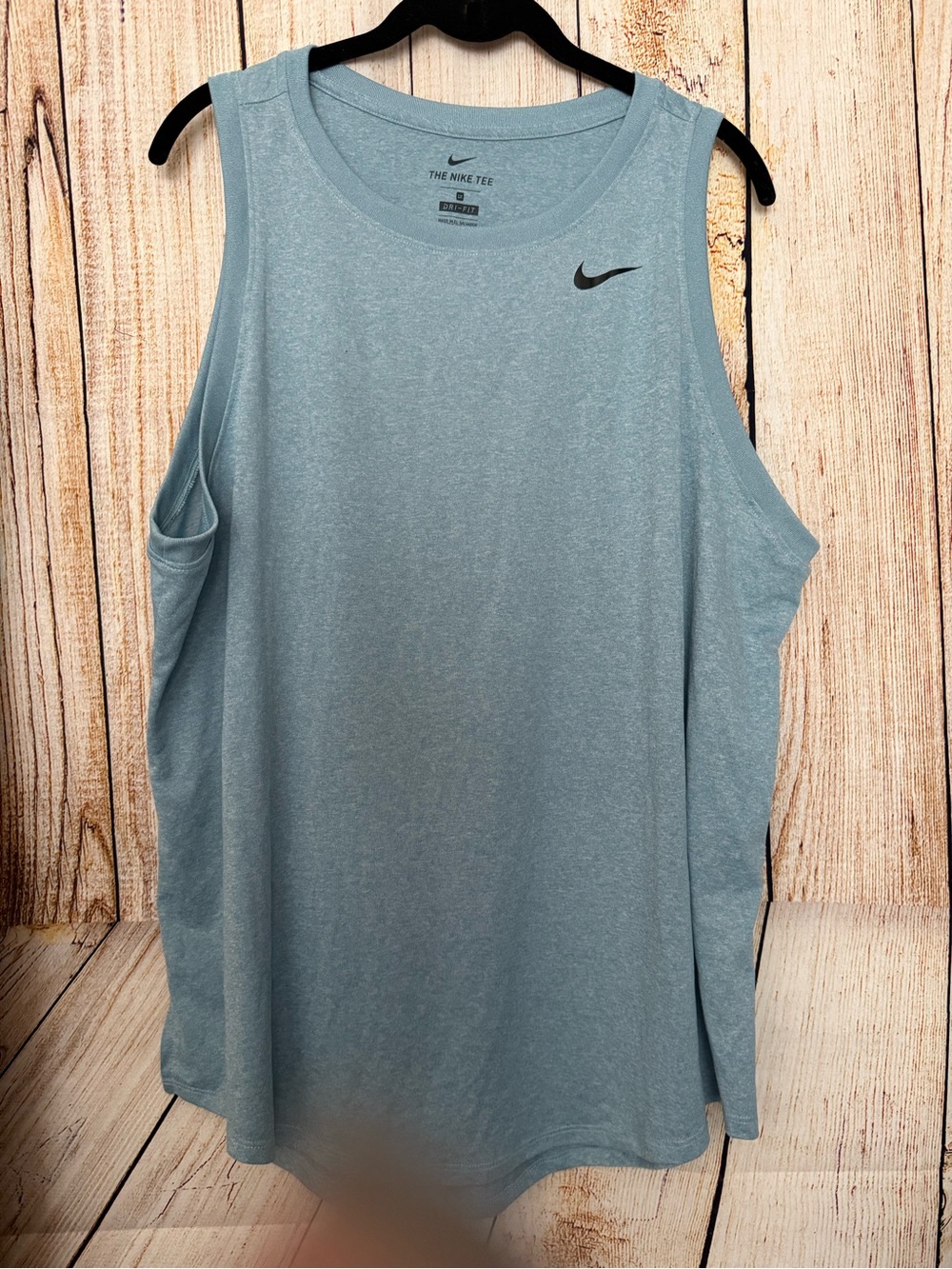 Nike Women’s Heather Light Blue Athletic Tank in EUC.